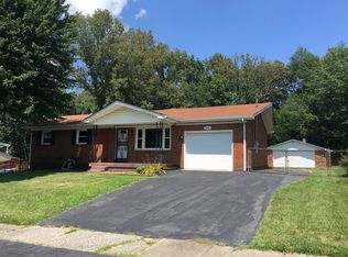 400 Berkley Ct, Radcliff, KY 40160