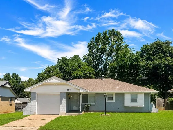 1309 Parkwoods Ter, Midwest City, OK 73110