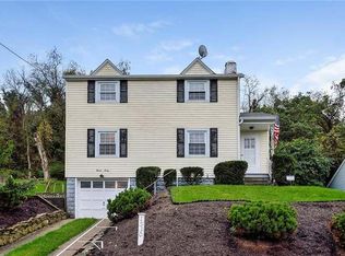 1530 Summit St, White Oak, PA