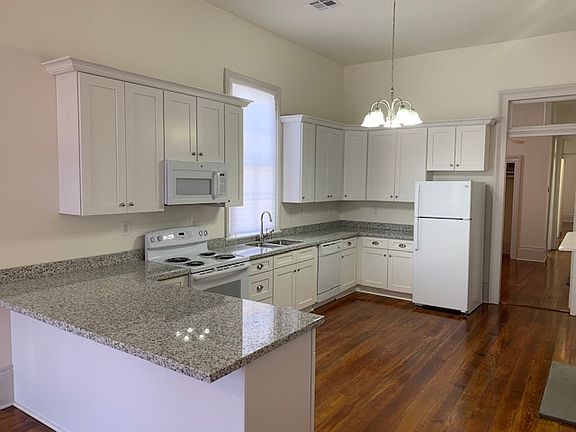 3rd image of 3014 Dumaine St