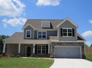 1358 Pond Overlook Dr, Hoschton, GA 30548