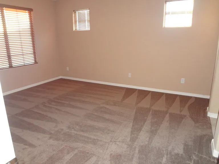 1051 S Maverick St — Photo 30