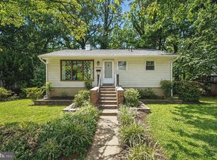 3840 Pinewood Ter, Falls Church, VA 22041