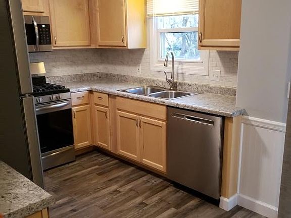 2nd image of 3548 Canal Ave SW
