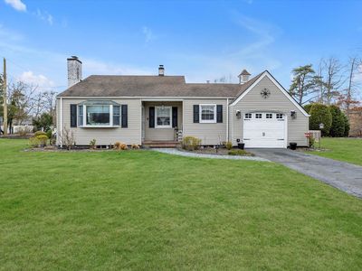 6 Brookway, Oakdale, NY, 11769