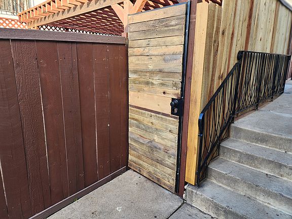 4th image of 3111-15 Franklin Ave #3113-1/2
