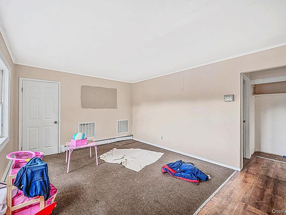 3rd image of 440 Clayton Street