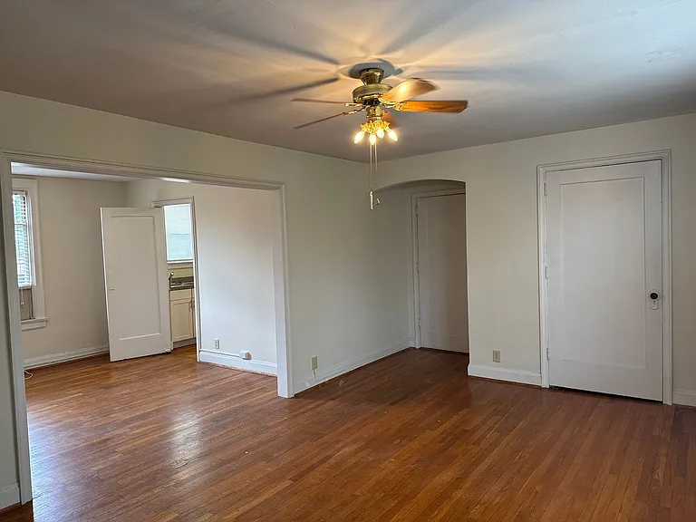 Madison Court — Photo 25
