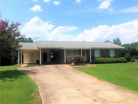 2nd image of 1127 Briarwood Dr