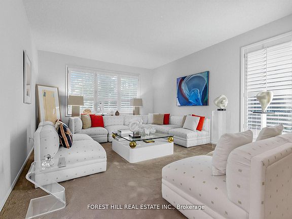 5th image of 43 Beaverhall Dr
