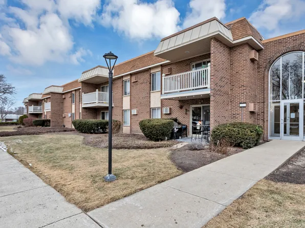 1515 E Churchill Dr APT 106, Palatine, IL 60074
