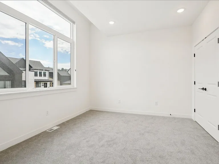 Sundance - Master Bedroom