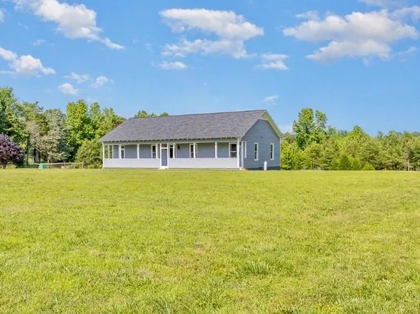 135 Waycross Dr, Rockwell, NC 28138