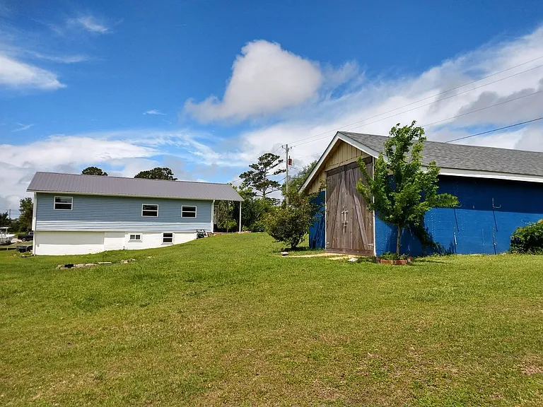108 Hawkins Creek Ln — Photo 41