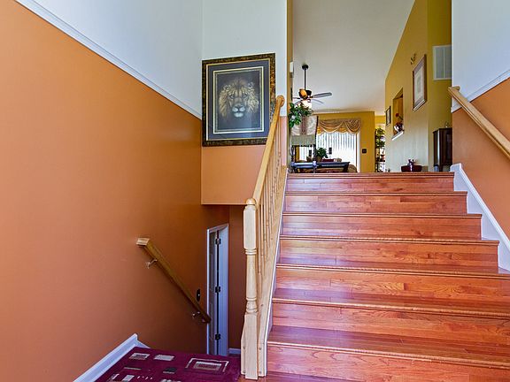 4th image of 3800 Alberta Dr N