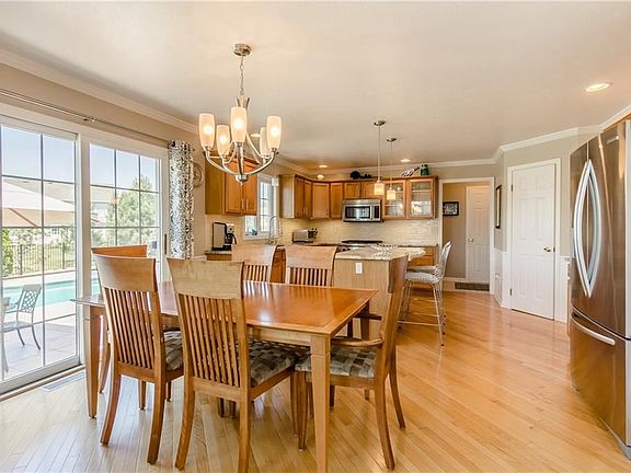 5th image of 45 Carrie Marie Ln