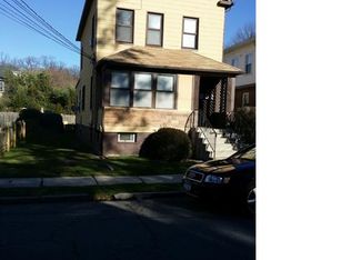 135 6th St, Pelham, NY 10803