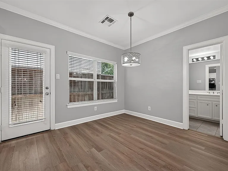 5951 S Loop E #38 — Photo 31