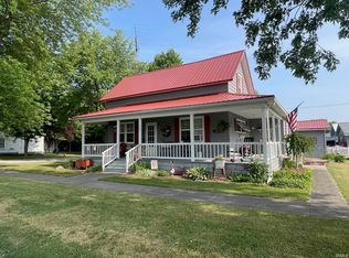 302 E Montgomery St, Francesville, IN 47946