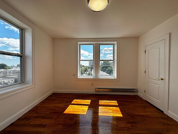 3rd image of 6310 Broadway #6611-E6
