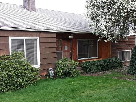 5th image of 11746 25th Ave NE