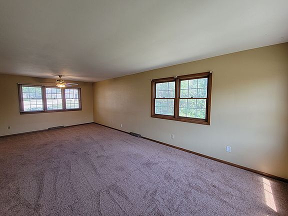 5th image of 2105 Crescent Dr #5