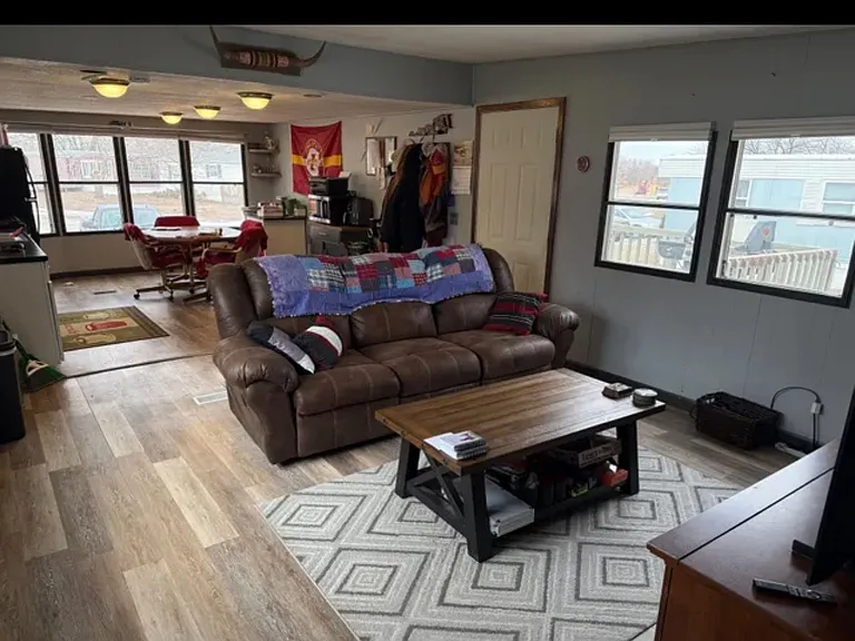 317 Mulberry Blvd — Photo 1