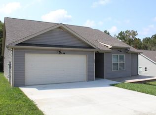 260 Celeste Dr, Baxter, TN 38544