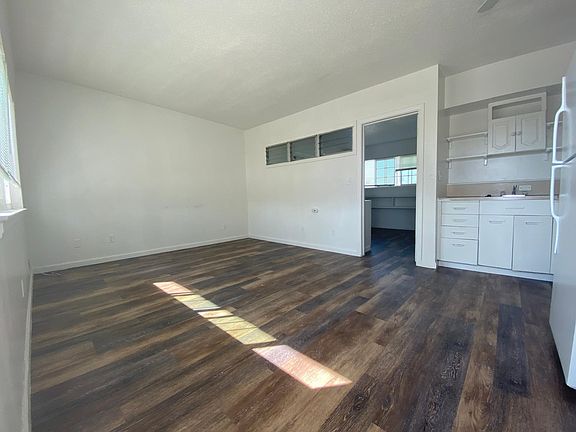 5th image of 202-244 W Shields Ave #220