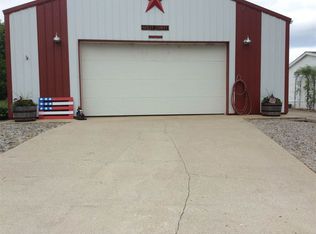 1790 N Fox Farm Rd, Warsaw, IN 46580