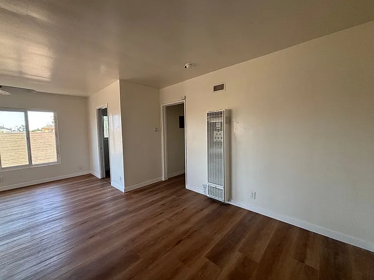 7102 Malabar St — Photo 3