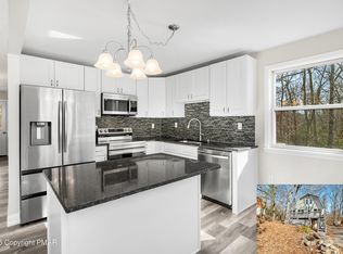 3598 Acorn Cir, E Stroudsburg, PA 18302