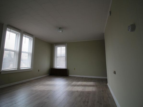 26 Schooleys Mountain Rd