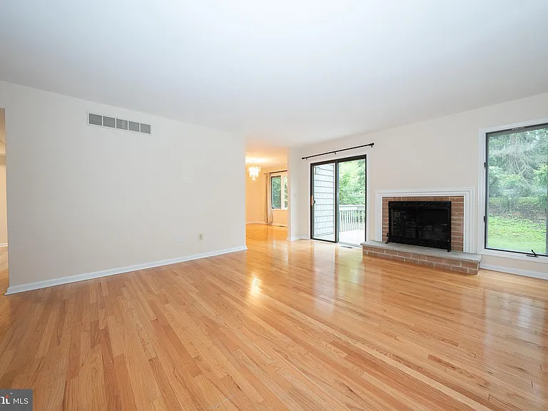 16 W Harrison Rd #16 — Photo 13