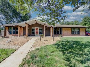 13248 Hobnail Dr, Saint Louis, MO 63146