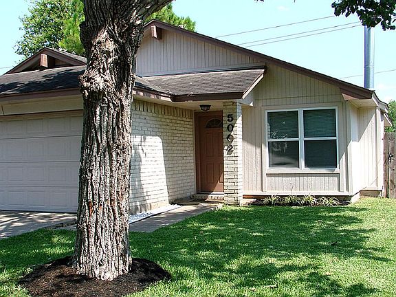 3rd image of 5002 Riverwood Dr