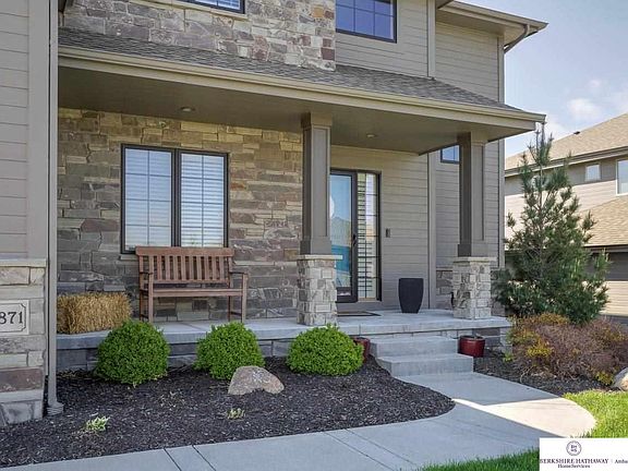 4th image of 18871 Manderson Cir