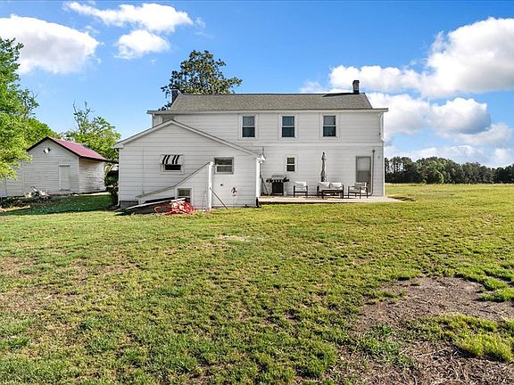 4th image of 3019 Cody Rd