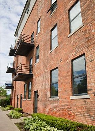 4th image of 6533 E Jefferson Ave #86/330E