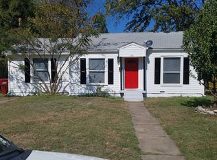 221 Graham Ave, Bonham, TX 75418