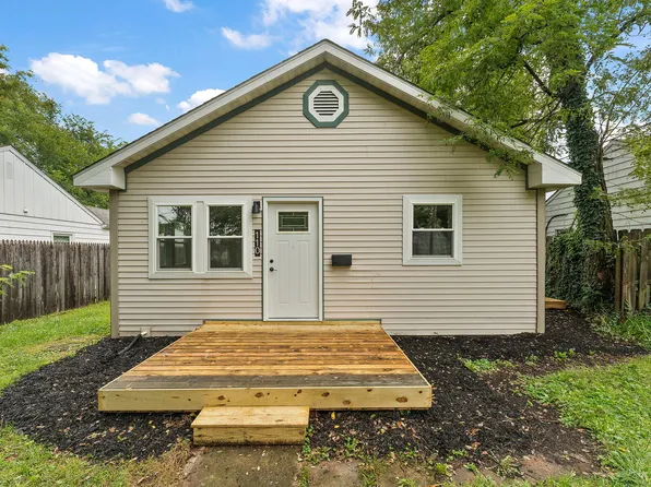 110 S Union St, Crown Point, IN 46307