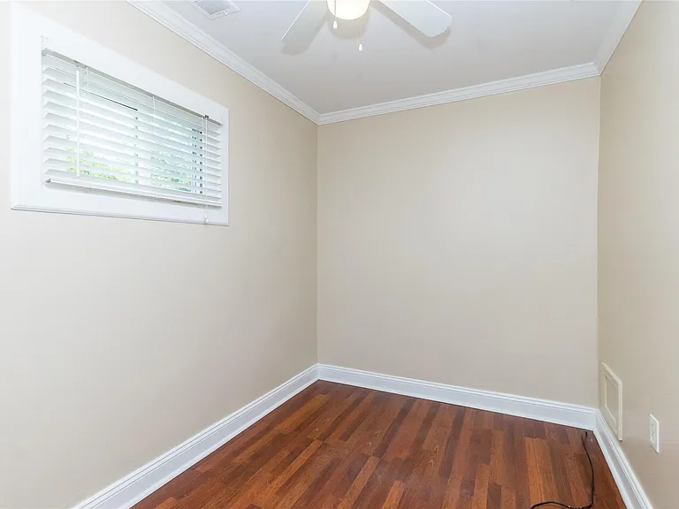 2742 Inman St — Photo 16