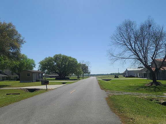 4th image of 1021 Lynn Romero Dr