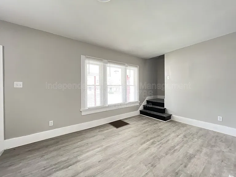 1004 W Fairview Ave — Photo 10