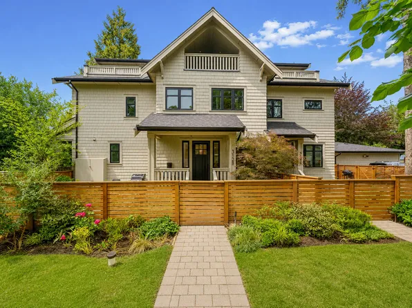 3128 Inverness St, Vancouver, BC V5V 4V3