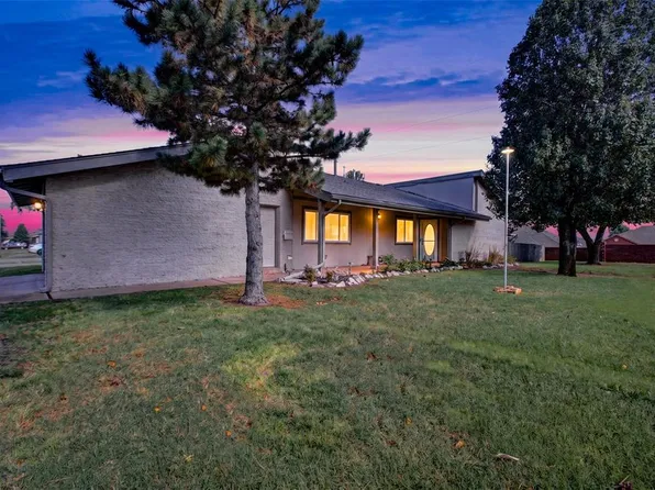 5808 Hefner Village Ct, Oklahoma City, OK 73162
