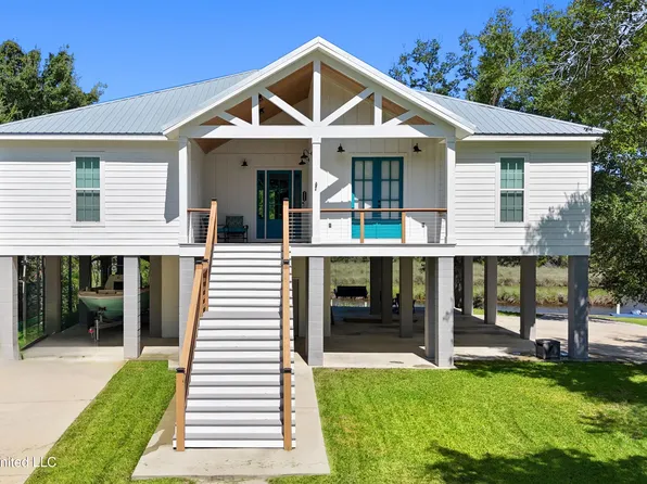 5904 Moreton Pl, Ocean Springs, MS 39564
