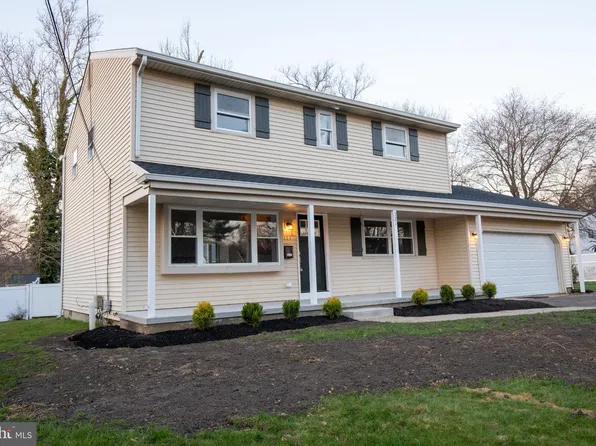 321 Iris Rd, Cherry Hill, NJ 08003