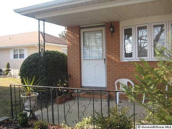 2nd image of 164 Guadeloupe Dr
