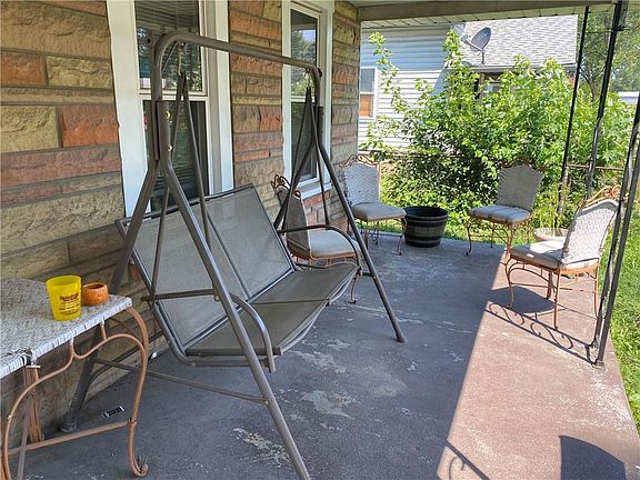 3rd image of 34 N Elder Ave